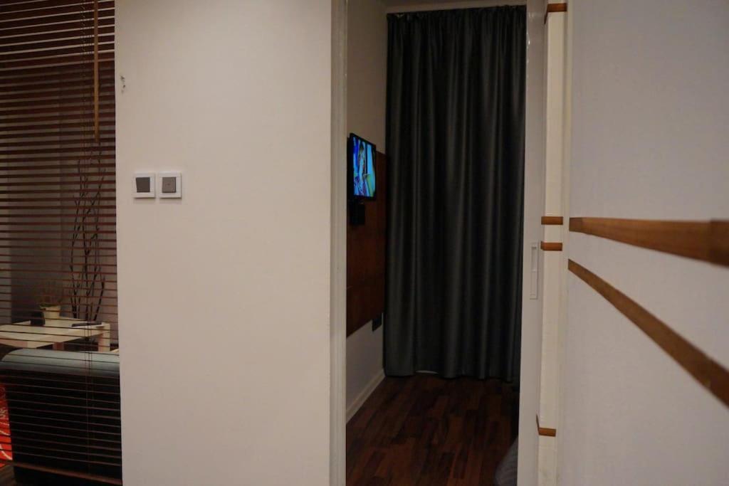 Sofia Zen - On Metro, Ultra Fast Wi-Fi Apartment Exterior photo