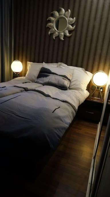 Sofia Zen - On Metro, Ultra Fast Wi-Fi Apartment Exterior photo
