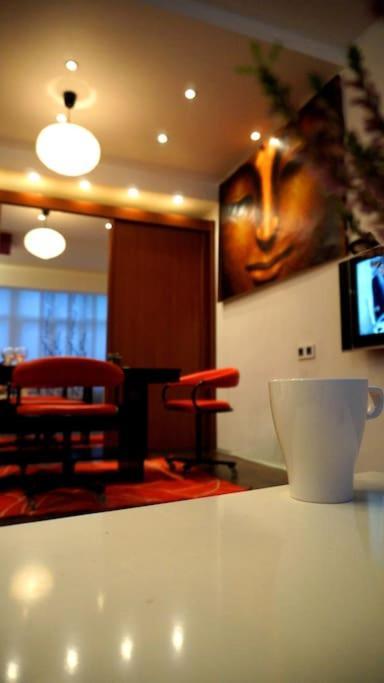 Sofia Zen - On Metro, Ultra Fast Wi-Fi Apartment Exterior photo